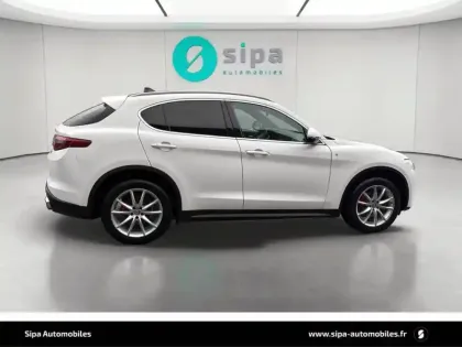 Photo 8 Alfa Romeo Stelvio  2.2 210 ch Q4 AT8
