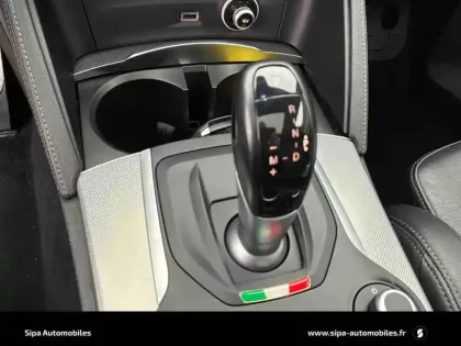 Photo 17 Alfa Romeo Stelvio  2.2 210 ch Q4 AT8