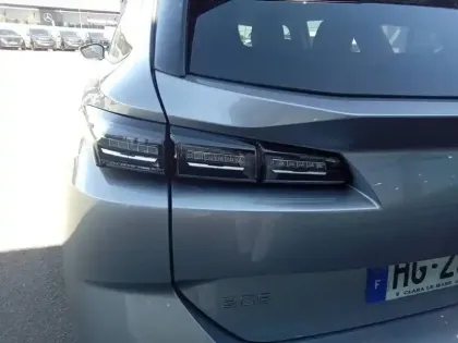 Photo 16 Peugeot 308  SW Hybrid 145 e-DCS6