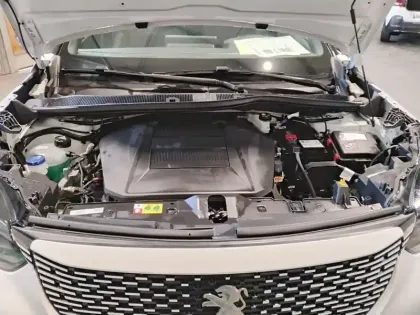 Photo 26 Peugeot 2008 Gén. II Ph1 NG GT Pack 5