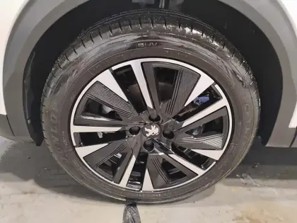 Photo 8 Peugeot 2008 Gén. II Ph1 NG GT Pack 5