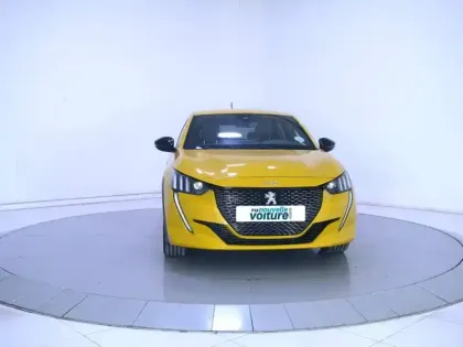 Photo 65 Peugeot 208  PureTech 130 S&S EAT8