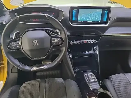 Photo 39 Peugeot 208  PureTech 130 S&S EAT8