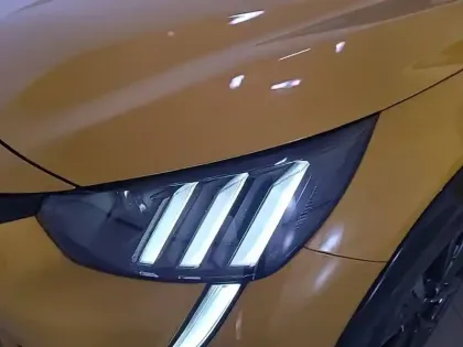 Photo 47 Peugeot 208  PureTech 130 S&S EAT8