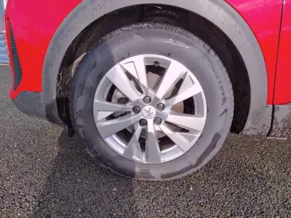 Photo 12 Peugeot 5008  PureTech 130ch S&S BVM6