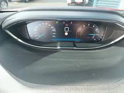 Photo 9 Peugeot 5008  PureTech 130ch S&S BVM6