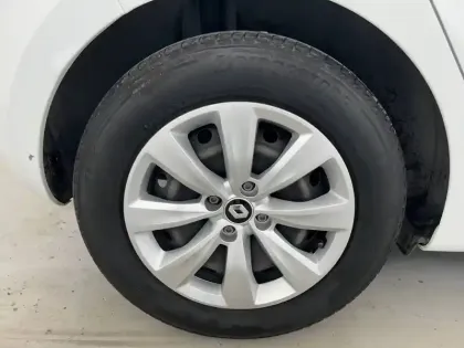 Photo 27 Renault Clio  SOCIETE BLUE DCI 85