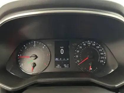 Photo 24 Renault Clio  SOCIETE BLUE DCI 85