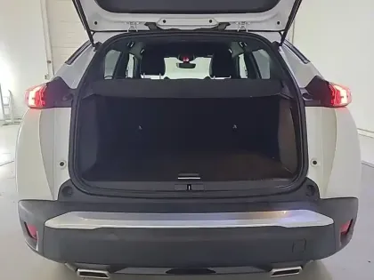 Photo 5 Peugeot 2008  PureTech 130 S&S EAT8