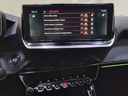 Photo 21 Peugeot 2008  PureTech 130 S&S EAT8