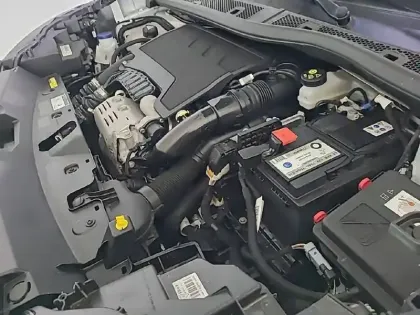 Photo 14 Peugeot 2008  PureTech 130 S&S EAT8