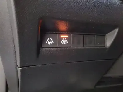 Photo 29 Peugeot 2008  PureTech 130 S&S EAT8