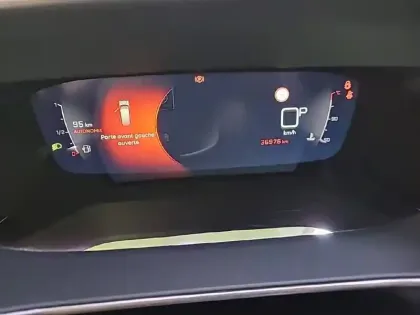 Photo 9 Peugeot 2008  PureTech 130 S&S EAT8