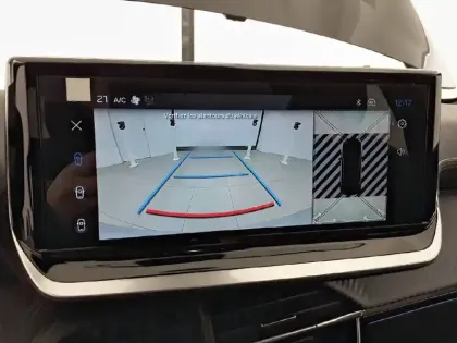 Photo 59 Peugeot 2008  Hybrid 145 e-DCS6