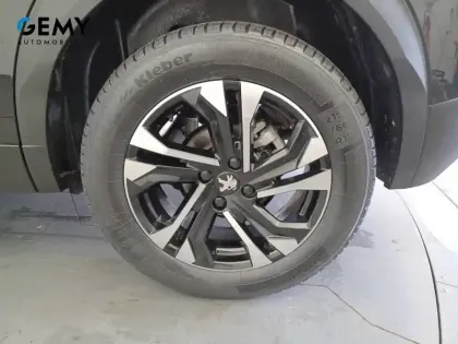 Photo 10 Peugeot 2008  PureTech 130 S&S EAT8