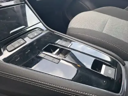 Photo 13 Opel Grandland  Hybrid 225 ch BVA8