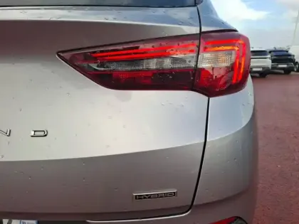 Photo 16 Opel Grandland  Hybrid 225 ch BVA8