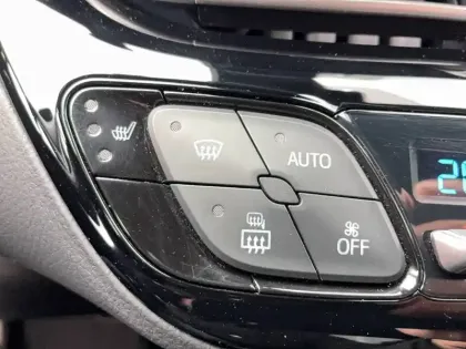 Photo 23 Toyota C-HR  Hybride 1.8L