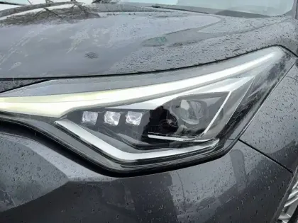 Photo 28 Toyota C-HR  Hybride 1.8L