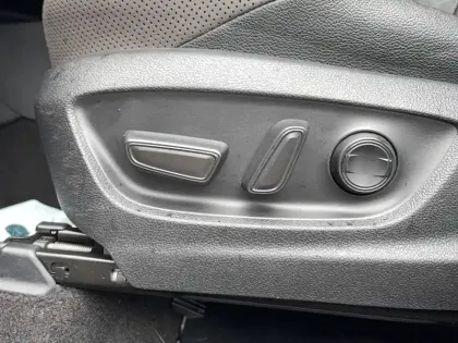 Photo 24 Toyota C-HR  Hybride 1.8L