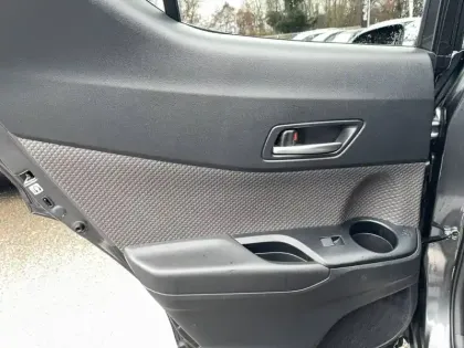 Photo 10 Toyota C-HR  Hybride 1.8L