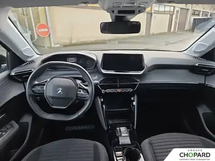 Photo 11 Peugeot 208  Electrique 50 kWh 136ch