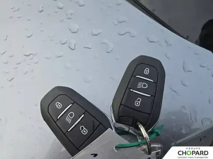 Photo 20 Peugeot 208  Electrique 50 kWh 136ch