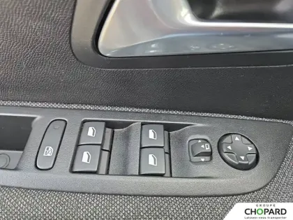 Photo 23 Peugeot 208  Electrique 50 kWh 136ch