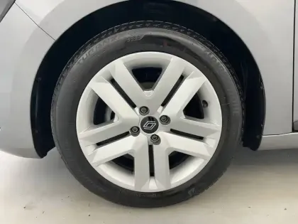 Photo 27 Renault Clio Gén. V (BJA) Ph2 Evolution 5