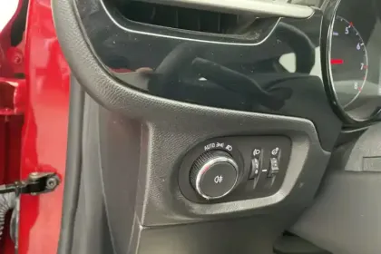 Photo 18 Opel Corsa Gén. VI Ph2 Base 5