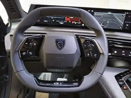 Photo 8 Peugeot 3008  Hybrid 136 e-DCS6