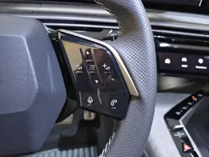 Photo 26 Peugeot 3008  Hybrid 136 e-DCS6