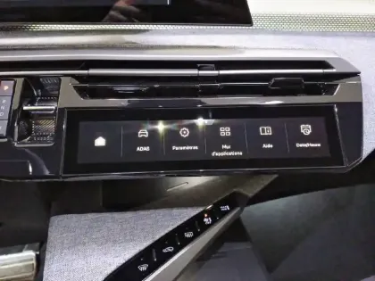 Photo 28 Peugeot 3008  Hybrid 136 e-DCS6