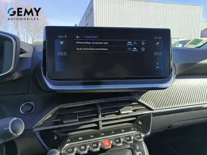 Photo 20 Peugeot 208  PureTech 130 S&S EAT8