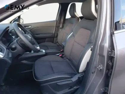 Photo 37 Renault Captur  E-Tech full hybrid 145