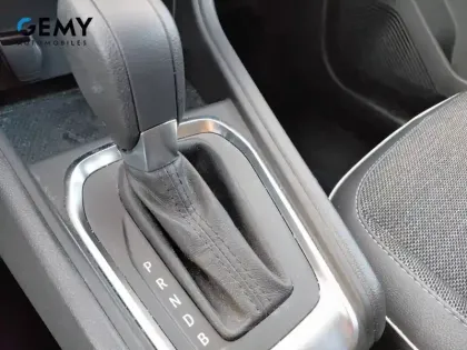 Photo 23 Renault Captur  E-Tech full hybrid 145