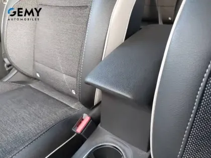 Photo 82 Renault Captur  E-Tech full hybrid 145