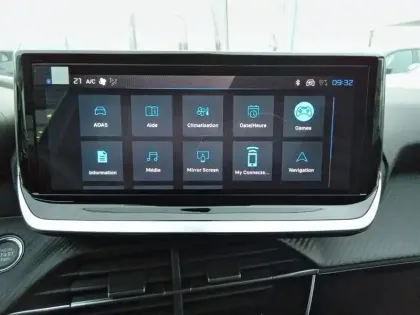 Photo 17 Peugeot 208  Hybrid 110 e-DCS6