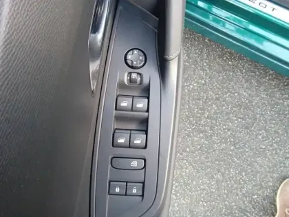 Photo 20 Peugeot 308  Electrique 55 kWh 156ch