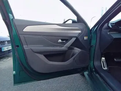 Photo 21 Peugeot 308  Electrique 55 kWh 156ch