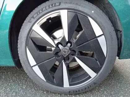 Photo 12 Peugeot 308  Electrique 55 kWh 156ch