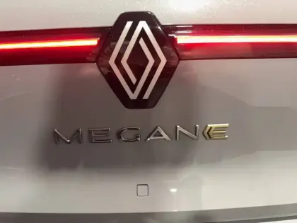 Photo 17 Renault Megane  E-Tech EV40 130ch standard charge