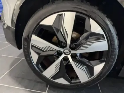 Photo 13 Renault Megane  E-Tech EV40 130ch standard charge