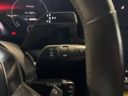 Photo 51 Renault Megane  E-Tech EV40 130ch standard charge