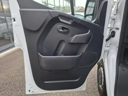 Photo 63 Renault Master  FGN TRAC F3500 L2H2 BLUE DCI 135