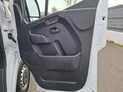 Photo 53 Renault Master  FGN TRAC F3500 L2H2 BLUE DCI 135