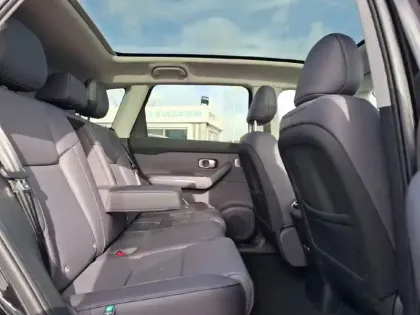 Photo 95 Leapmotor C10  REEV 28.4 kWh - 158 kW