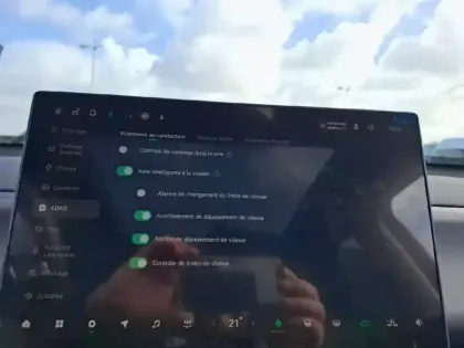 Photo 19 Leapmotor C10  REEV 28.4 kWh - 158 kW