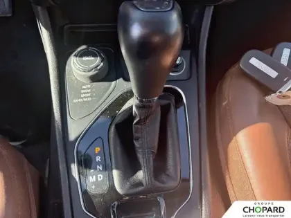 Photo 18 Jeep Cherokee Gén. IV Ph2 Overland 5