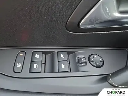 Photo 23 Peugeot 208  PureTech 130 S&S EAT8